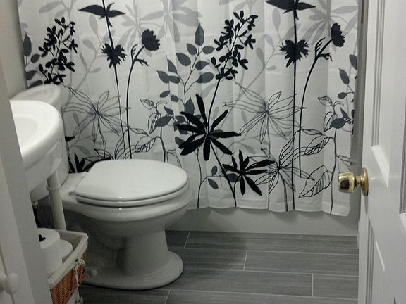 Remodeled Bathroom (2013)