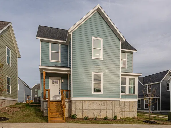 932 S Laramie Hts, Fayetteville, AR 72704