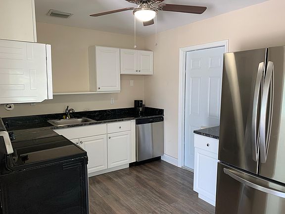 5th image of 1257 Essex Dr N