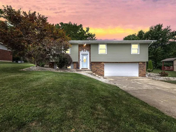 111 Mark Trail Dr, Glen Carbon, IL 62034