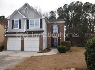 1055 Crabapple Lake Cir, Roswell, GA 30076