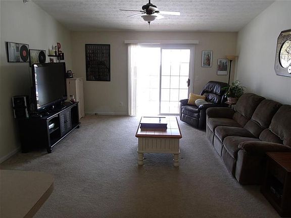 2nd image of 3352 Emerald Lakes Dr #3352