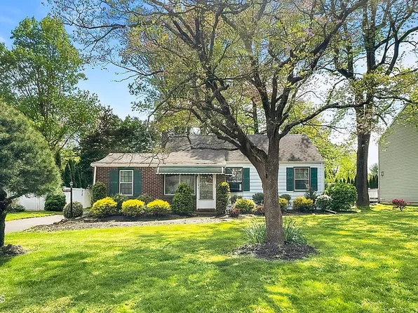 70 Maple Avenue, Little Silver, NJ 07739