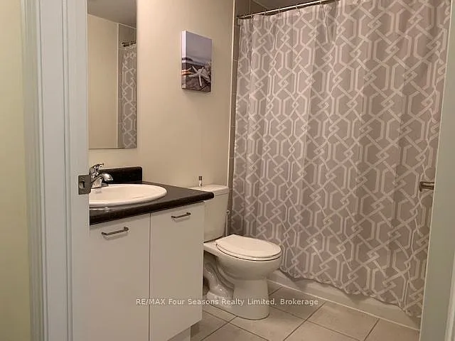4 Cove Ct #102 — Photo 23
