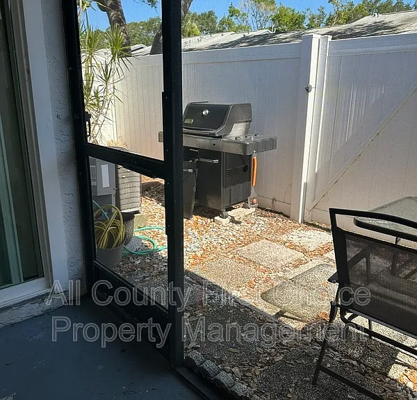7315 Parkside Villas Dr — Photo 13
