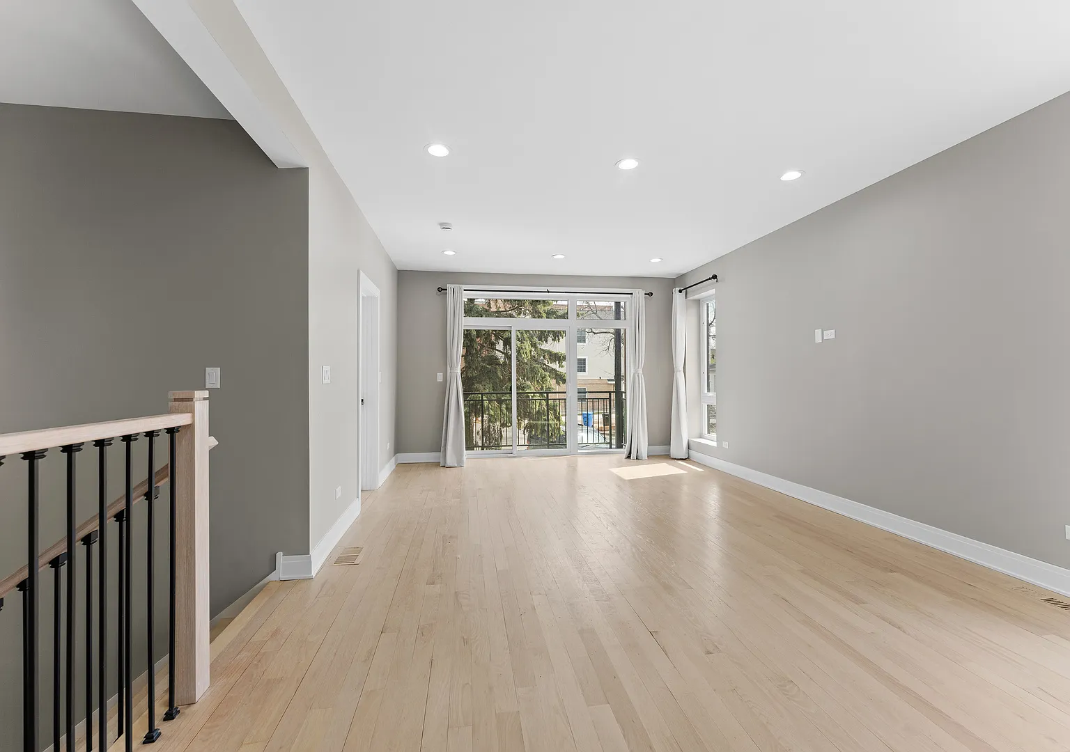4 bed, 1800 sqft, $4,200 — Photo 4