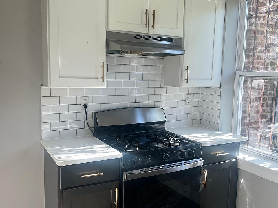 1st image of 700 Chancellor Ave APT 102