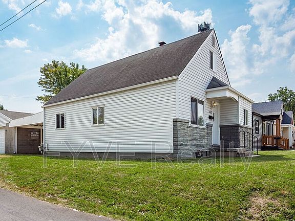 4th image of 2228 Hiawatha Park Dr