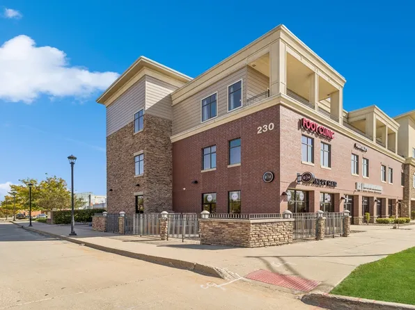 230 S 68th St Unit 1302, West Des Moines, IA 50266