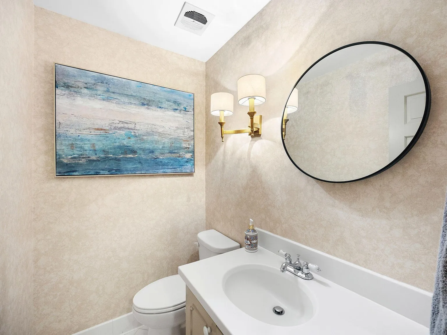 4 bed, 5.5 bath, 2789 sqft, $1,633 — Photo 4