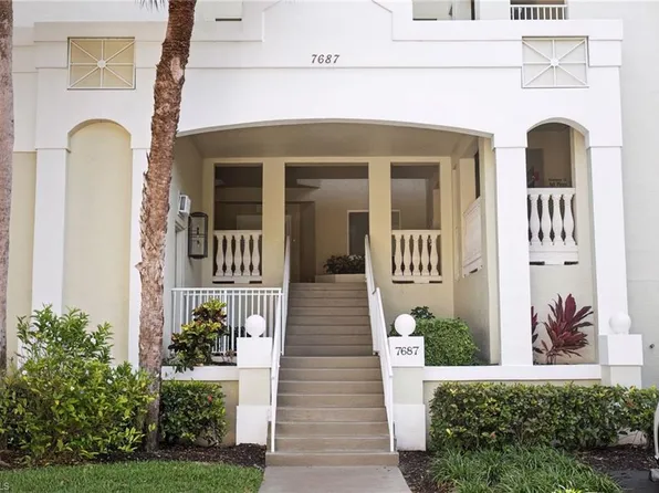 7687 Pebble Creek Cir APT 403, Naples, FL 34108