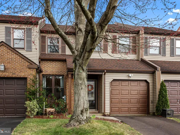 203 Parkview Way, Newtown, PA 18940