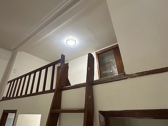 3rd image of 47 W 73rd St APT 1F