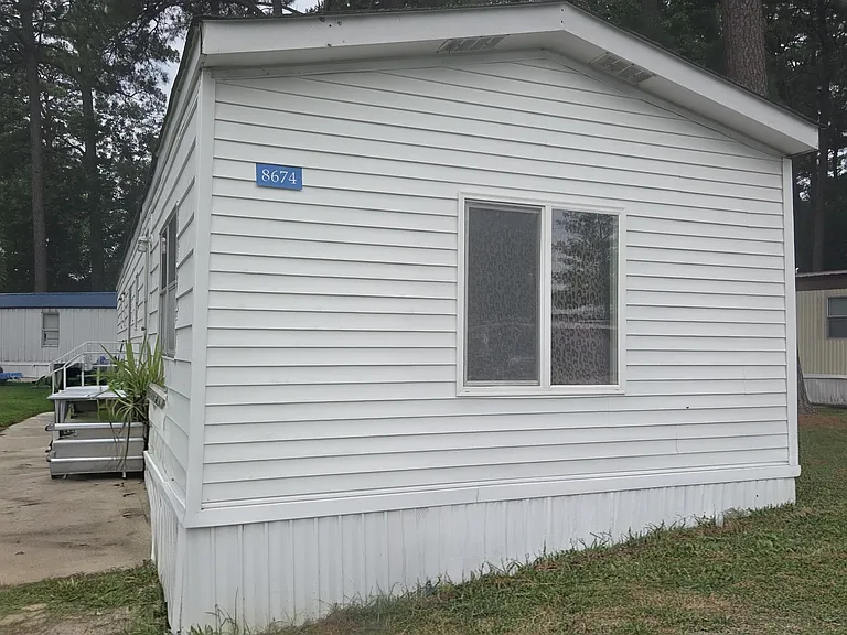 8674 Doris St — Photo 3