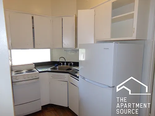1256 W Montrose Ave #1F Photo 1