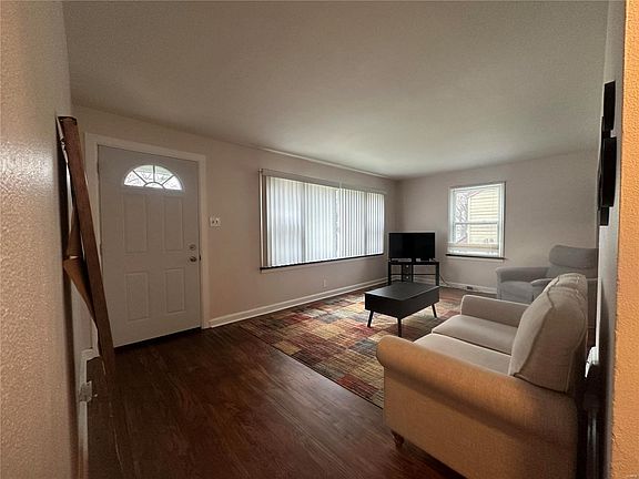 5th image of 6325 Everett Dr