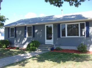 129 Zachariah Pl, Warwick, RI 02889