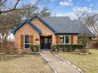 1301 Camelot Ln, Rowlett, TX 75088