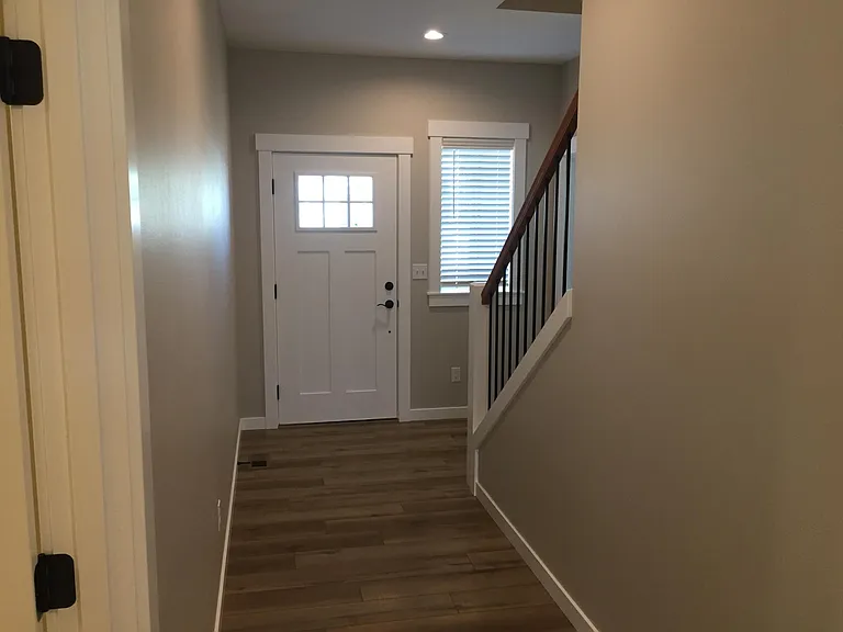2132 Currant St — Photo 8