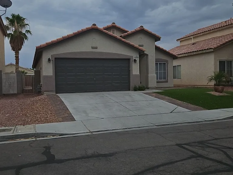 4353 Scarlet Sea Ave — Photo 1