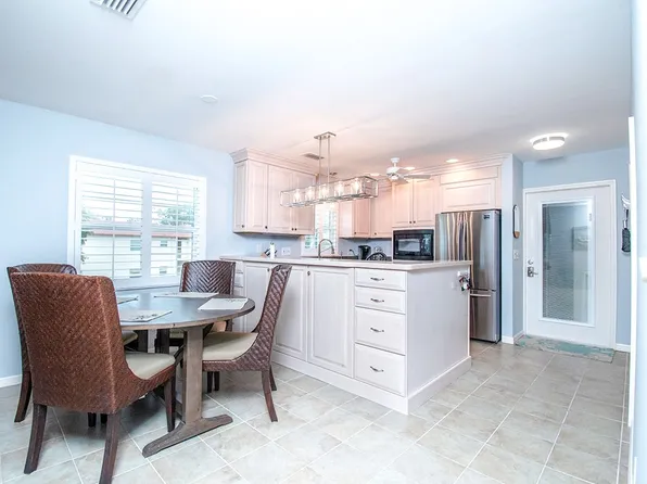 88 Crooked Tree Ln APT 201, Vero Beach, FL 32962