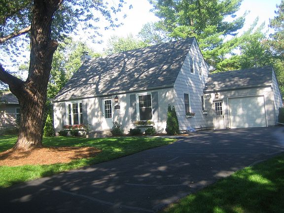 Photo From the Quiet Street 