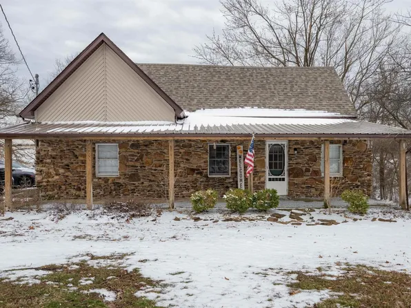 1435 Old Marion Rd, Goreville, IL 62939