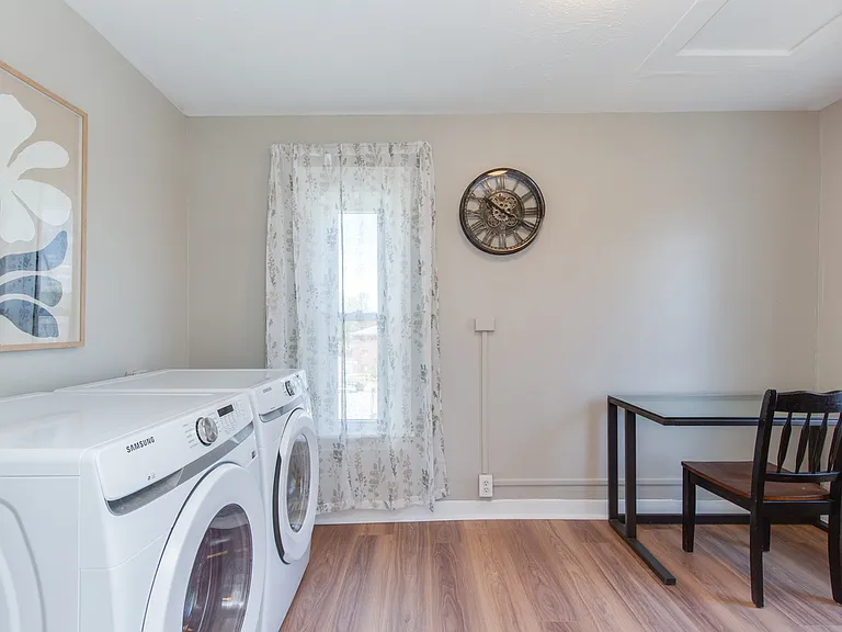 620 Prescott St #2R — Photo 2