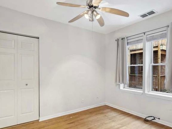 3rd image of 600 N La Grange Rd APT B1