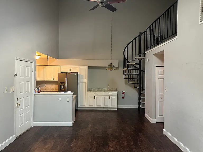 1107 Tristram Cir — Photo 2