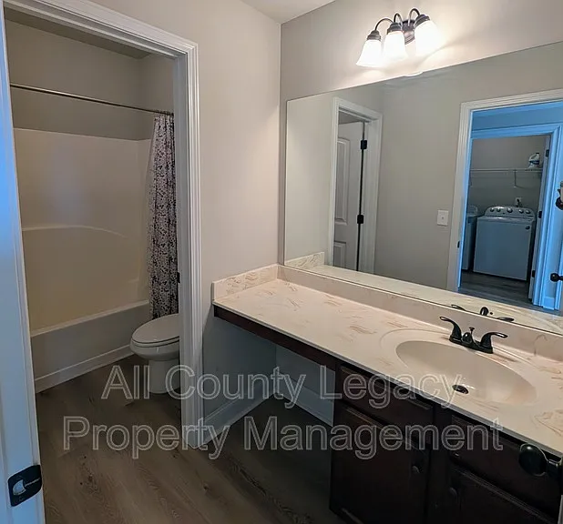 526 Georgia Cir — Photo 13