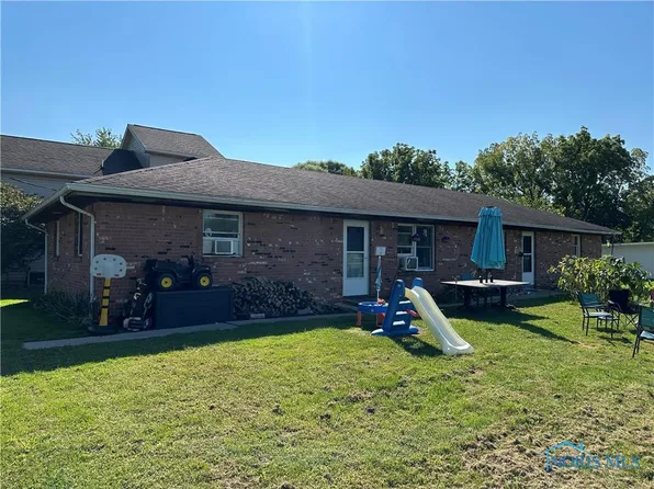 108 Bassett Ave, Swanton, OH 43558