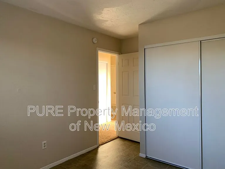 4556 Platinum Dr NE — Photo 13