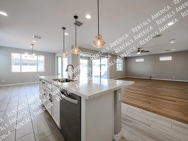 1726 W Jeanine Dr — Photo 14