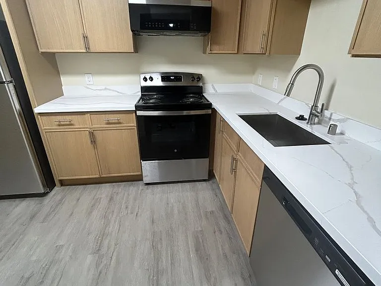 Twin Cedars Apartments — Photo 6