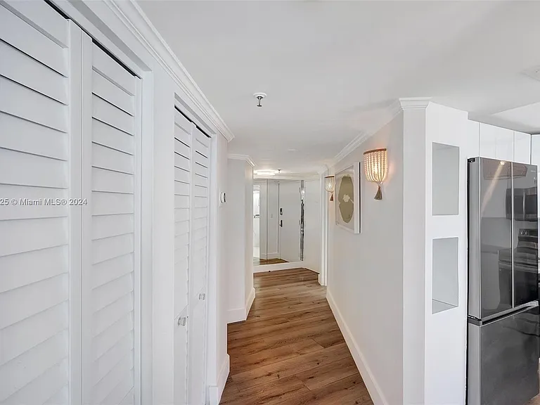2401 Collins Ave #1902 — Photo 16