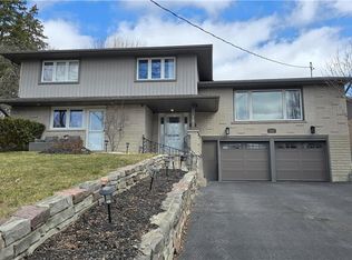 101 Lang Cres, Kitchener, ON N2K 1P4
