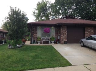 144 Innsbrook Dr, Streamwood, IL 60107