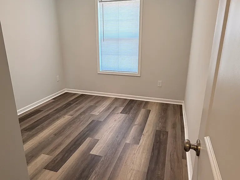 1456 Donhill Dr — Photo 7
