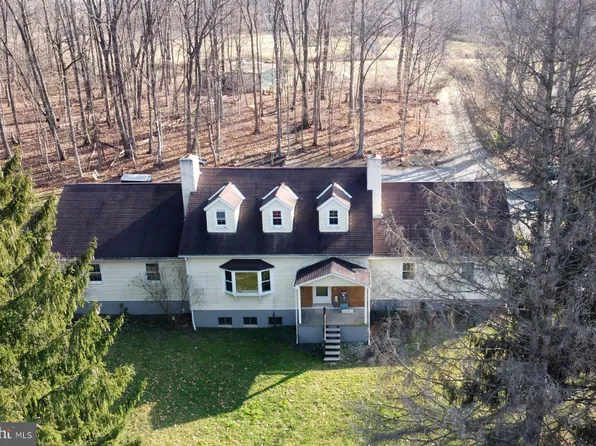 900 Jubilee Ln, Hershey, PA 17033