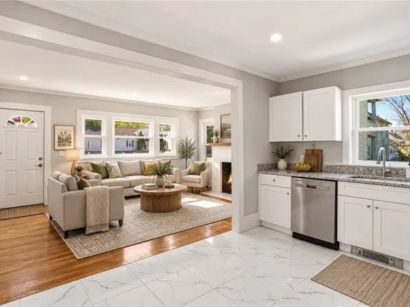 1567 Centerville Rd, Warwick, RI 02886