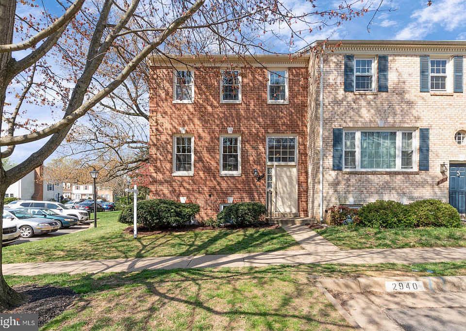 1st image of 2940 Waterford Ct