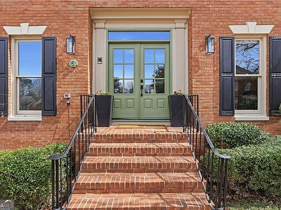 2nd image of 5 Downshire Cir