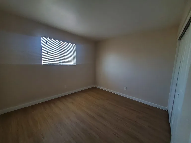 Mountain View Condos — Photo 23