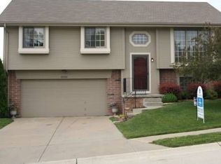 15522 Newell St, La Vista, NE 68138
