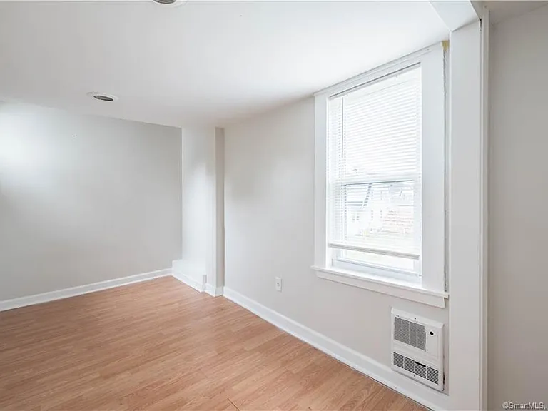 227 Windsor Ave #1 — Photo 9