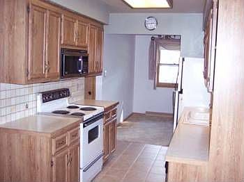 4th image of 42 Evergreen Dr