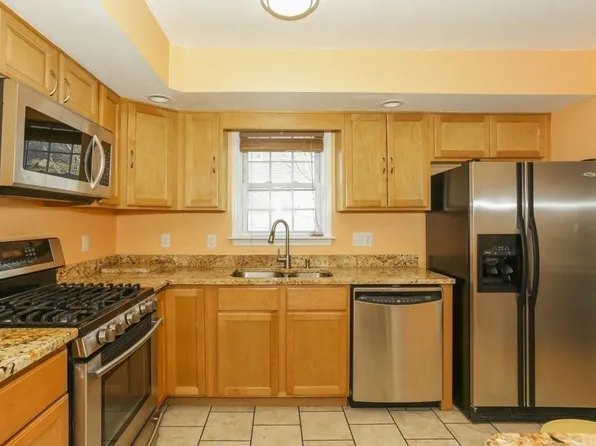 4 Guild St #1, Boston, MA 02119