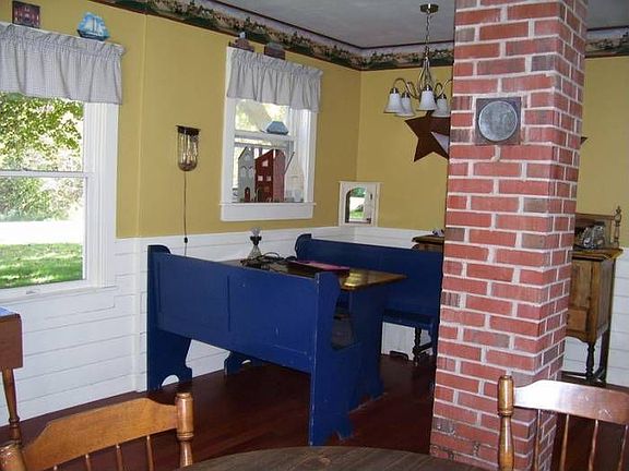 breakfast nook
