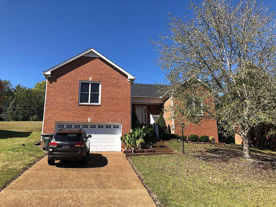 2nd image of 7909 Amber Hills Ln